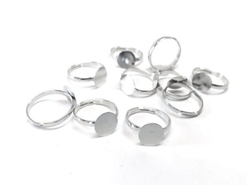 RB046 - 20 pcs. Silver Tone ADJUSTABLE RING bases - Ring Size 7.5 - Flat Glue Pad 10mm