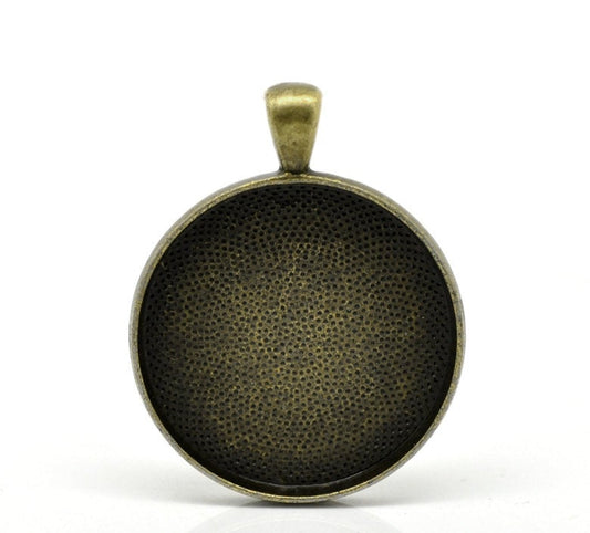 P667 - 5pcs. Antique Bronze Circle Round Bezel Cabochon Pendant Tags Trays - 30mm Glue Pad