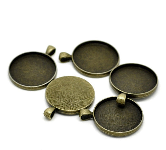 P667 - 5pcs. Antique Bronze Circle Round Bezel Cabochon Pendant Tags Trays - 30mm Glue Pad