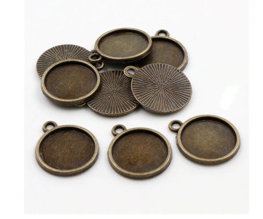 P2013 - 10 pcs. Antique Bronze Pendant Circle Posts Settings Bezels Cabochons - 14mm Glue Pad Setting