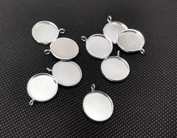 P403 - 10 pcs. Silver Plated Pendant Circle Posts Settings Bezels Trays Cabochons - 16mm Glue Pad Setting - Perpendicular Loop
