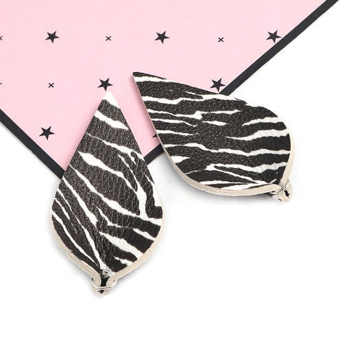 P898 - 10 pcs. Zebra Faux Leather Dangle Charms Pendants - Pinch Leaf - White Black - Silver Tone Jump Ring - 62mm (2.5") - Double Sided