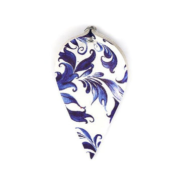 P236 - 10 pcs. Porcelain Pattern Faux Leather Dangle Charms Pendants - Pinch Leaf - White Blue - Silver Tone Jump Ring - 62mm (2.5") - Double Sided