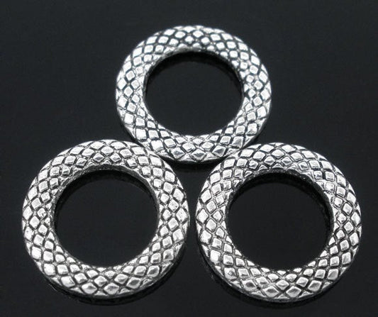 J192 - 50 pcs. Antique Silver Carved Connector Soldered Closed Jump Rings - 14mm - 2mm thick - Lattice Pattern