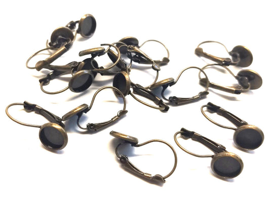 E461 - 10 pcs. Antique Bronze Earring Clips Settings Lever Back Bezels Cabochons - 8mm Glue Pad Setting