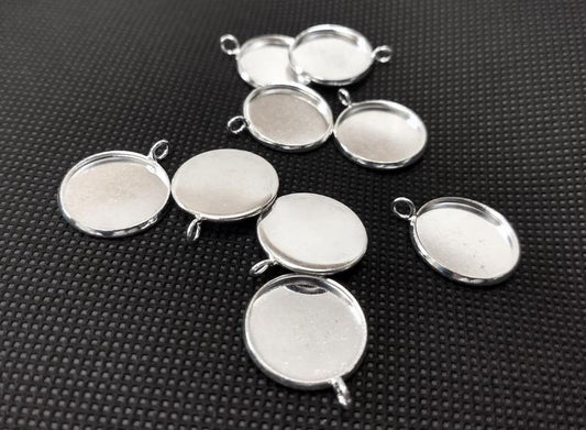 P403 - 10 pcs. Silver Plated Pendant Circle Posts Settings Bezels Trays Cabochons - 16mm Glue Pad Setting - Perpendicular Loop