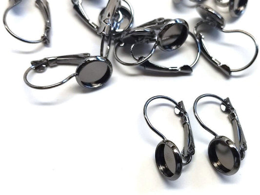 E462 - 10 pcs. Gunmetal Earring Clips Settings Lever Back Bezels Cabochons - 8mm Glue Pad Setting
