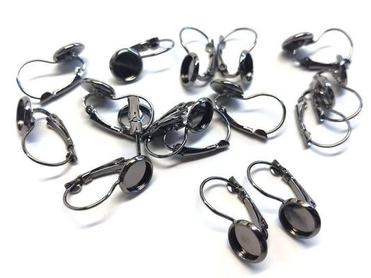 E462 - 10 pcs. Gunmetal Earring Clips Settings Lever Back Bezels Cabochons - 8mm Glue Pad Setting
