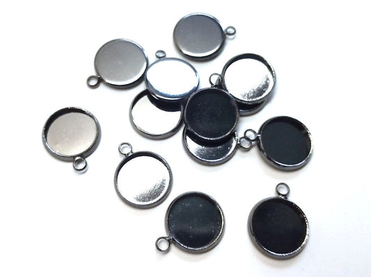 P1115 - 10 pcs. Gunmetal Circle Round Bezel Cabochon Pendant Tags Trays - 12mm Glue Pad - Hole Size: 2.1mm - Parallel Loop - Single Loop
