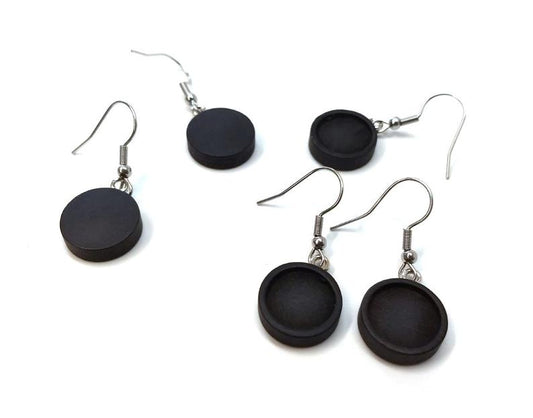 E554 - 10 pcs. 316 Stainless Steel Silver Tone Earring Dangle Hooks Settings Bezels Cabochons - 12mm Glue Pad Setting - Wood Trays - Black
