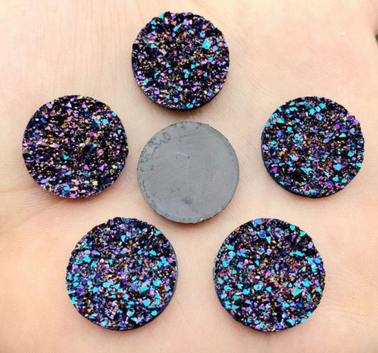 CA984 - 10 pcs Druzy Resin Embellishment Cabochons Magenta - 20mm - Coin Style