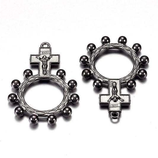 P570 - 10 pcs. Gunmetal Crucifix Cross Rosary Rings Charms Pendants - 46mm x 32mm - Hole Size: 2mm