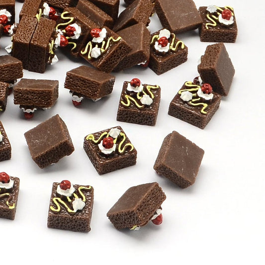 CA603 10 pcs Resin Embellishment Cabochons - Food - Brownies - Chocolate Cake - 12.5mm