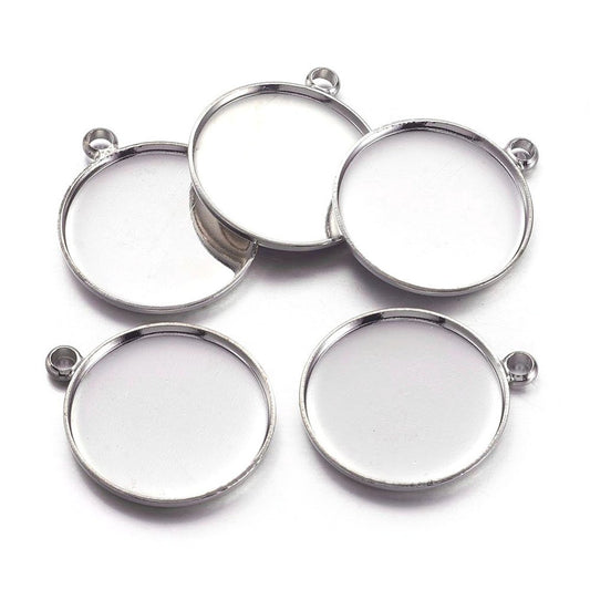 P015 - 10 pcs. Silver Tone Circle Round Bezel Cabochon Pendant Tags Trays - 20mm Glue Pad - Made of Brass - Nice Quality!