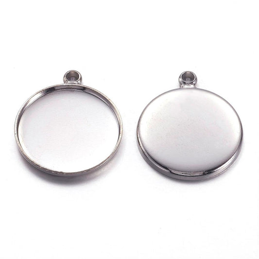P015 - 10 pcs. Silver Tone Circle Round Bezel Cabochon Pendant Tags Trays - 20mm Glue Pad - Made of Brass - Nice Quality!
