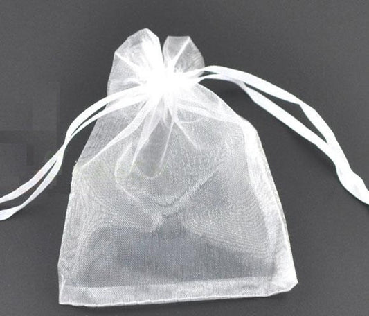 S027 - 100 pcs. White Organza Bags - 10cm x 8cm (3.9 in x 3.15 in)