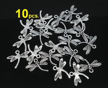 P117 - 10 pcs. Antique Silver Dragonfly Charms Pendants - 15mm x 17mm