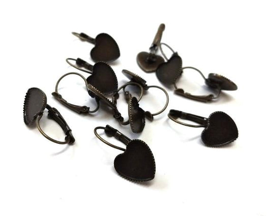 E322 - 10 pcs. Antique Bronze Earring Clips Settings Lever Back Bezels Cabochons - 12mm Glue Pad Setting - Heart Shape Bezels