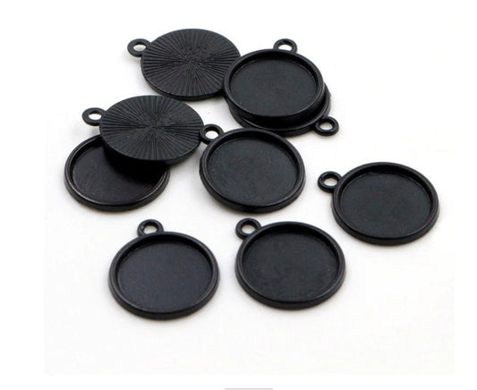 P1149 - 10 pcs. Black Pendant Circle Posts Settings Bezels Cabochons - 14mm Glue Pad Setting