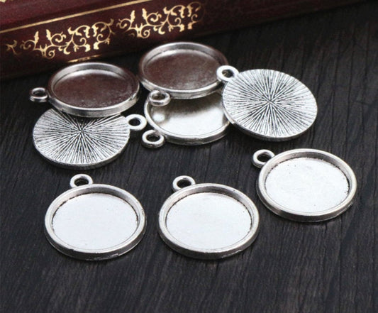 P1150 - 10 pcs. Antique Silver Pendant Circle Posts Settings Bezels Cabochons - 14mm Glue Pad Setting