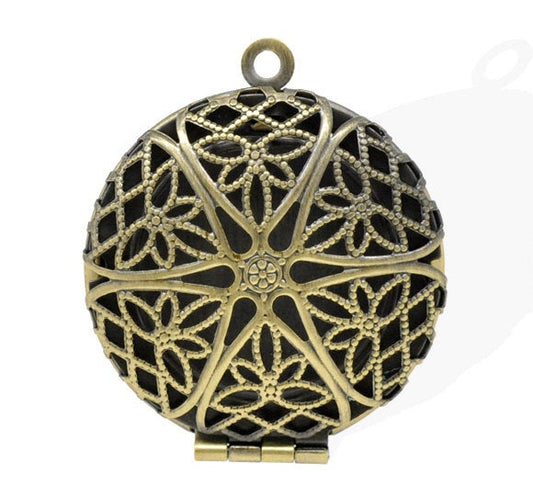 P613 - 5 pcs. Antique Bronze Carved Round Perfume Diffuser Pendant Photo Picture Locket Box - 32mm X 27mm
