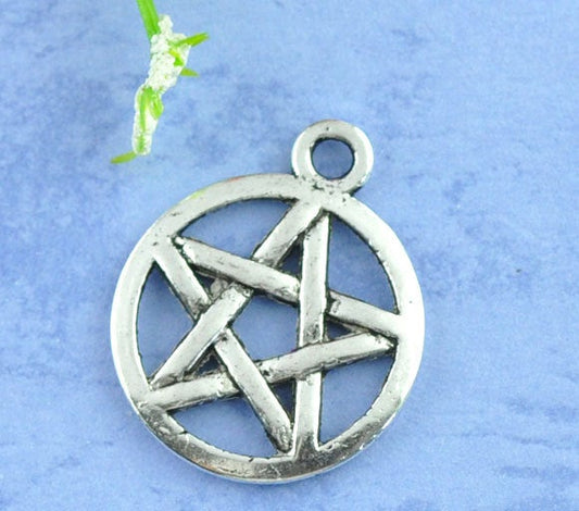 P822 - 50 pcs. Antique Silver Pentagram Charms Pendants - 20mm x 17mm