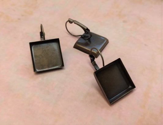 E324 - 10 pcs. Antique Bronze Earring Clips Settings Lever Back Bezels Cabochons - 16mm Glue Pad Setting - Square