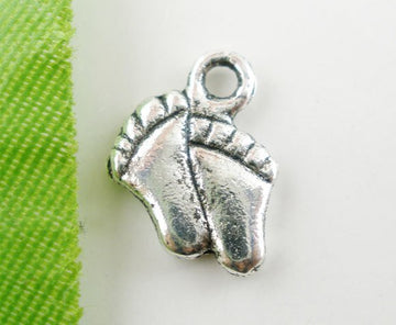 P283 - 100 pcs. Antique Silver Baby Feet Charms Pendants - 12mm x 9mm