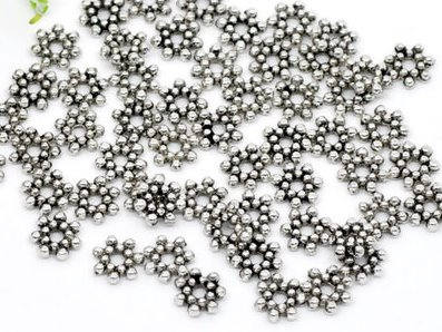 BD051 - 100 pcs Antique Silver Snowflake Daisy Spacer Beads - 6.5mm - Hole Size: 1.5mm