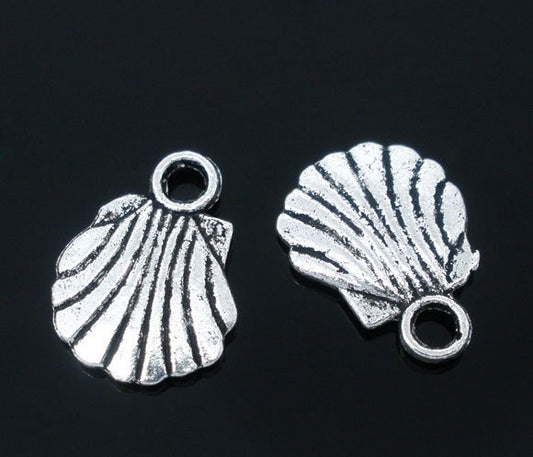 P302 - 10 pcs Silver Tone Beach Scallop Shell Charms Pendants- 12mm