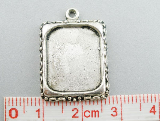 P659 - 10 pcs. Antique Silver Pendant Picture Photo Frame Setting Pendants Charms - 18mm X 21mm - Fits 16mm x 13.5mm Settings