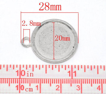 P506 - 10pcs. Antique Silver Circle Round Bezel Cabochon Pendant Tags Trays - 20mm Glue Pad Settings