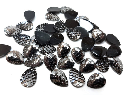CA654B - 100 pcs Mermaid Fish Scales Resin Carved Embellishment Cabochons Gunmetal - 14x10mm - 14mm x 10mm - Teardrop