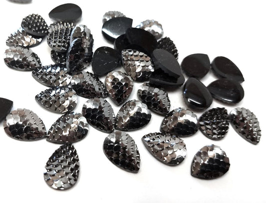 CA654B - 100 pcs Mermaid Fish Scales Resin Carved Embellishment Cabochons Gunmetal - 14x10mm - 14mm x 10mm - Teardrop
