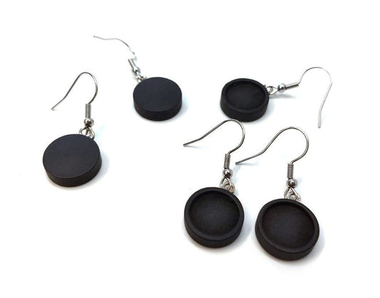 E802 - 10 pcs. 304 Stainless Steel Silver Tone Earring Dangle Hooks Settings Bezels Cabochons - 12mm Glue Pad Setting - Wood Trays - Black
