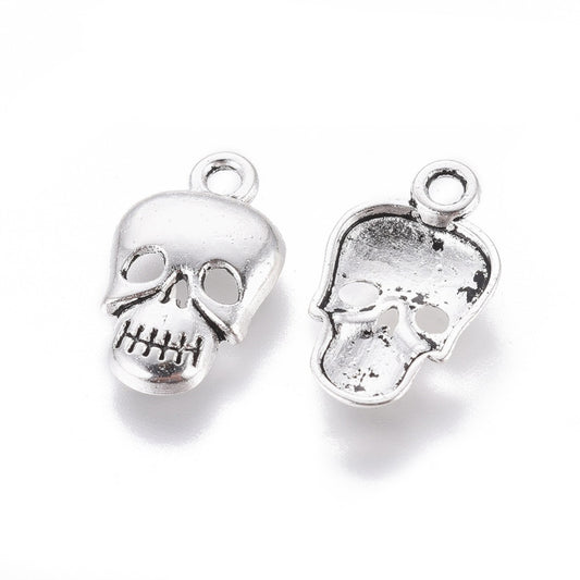 P186 - 50 pcs. Antique Silver Skull Charms Pendants - 16mm x 10mm - Hole Size: 2mm