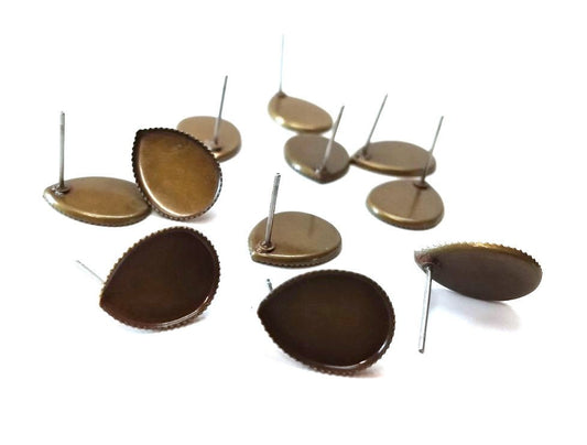 P148 - 10 pcs. Antique Bronze Earring Tacks Posts Studs Settings Bezels Cabochons - Teardrop - 25mm x 18mm Glue Pad Setting
