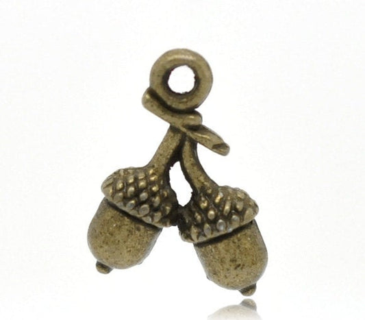 P514 - 20 pcs. Antique Bronze Acorns Charms Pendants - 15mm X 11mm (2 6/8"x 7/8") - - 3D - Double Sided - Hole Size: 1.6mm