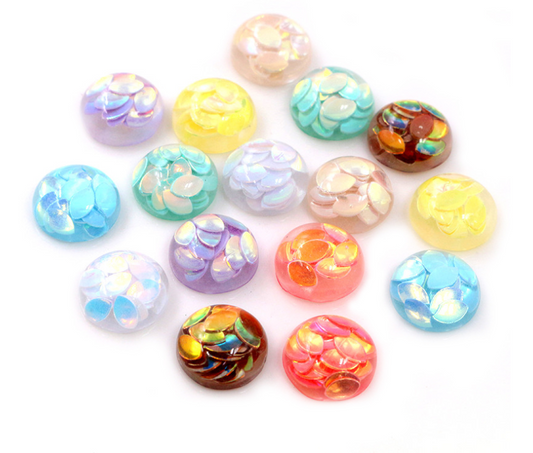 CA512 - 10 pcs. Resin Embellishment Cabochons - Assortment - 12mm - Glitter - Multicolor Iridescent - Leaves