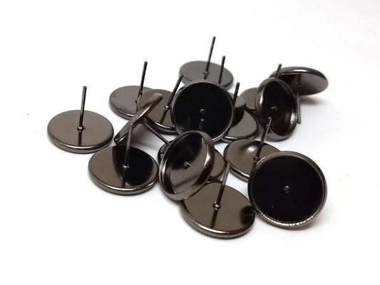 E170B - 30 pcs. Gunmetal Earring Posts Studs Settings Bezels Cabochons Tacks- 10mm Glue Pad Setting