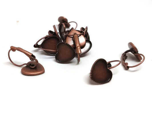 E086 - 10 pcs. Antique Copper Earring Clips Settings Lever Back Bezels Cabochons - 12mm Glue Pad Setting - Heart Shape Bezels