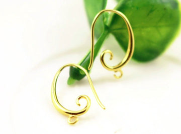 E161 - 10 pcs (5 pairs) Gold Plated Earring Hooks with Loop Hole - 19mm x 11mm - Earwire - Filigree Swirl Design