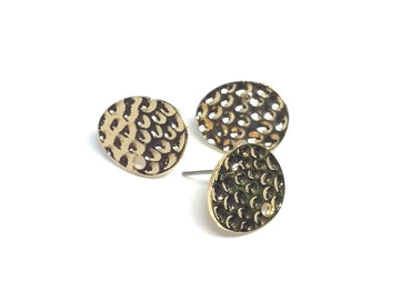 E232 - 10 pcs. (5 pairs) Golden Earring Posts/Bases/Studs/Settings - Hammered Style - Oval - 16mm x 13mm Glue Pad - Hole Size: 1.5mm