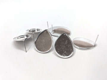 E484 - 10 pcs. Silver Plated Earring Tacks Posts Studs Settings Bezels Cabochons - Teardrop - 25mm x 18mm Glue Pad Setting