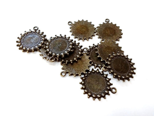 MP0052 - 10 pcs. Antique Bronze Circle Round Bezel Cabochon Pendant Tags Trays - 14mm Glue Pad Settings - Ball Frame Design