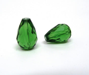 BD436 - 30 pcs Green Glass Faceted Teardrop Beads - 6mm x 4mm - Hole Size: 1mm