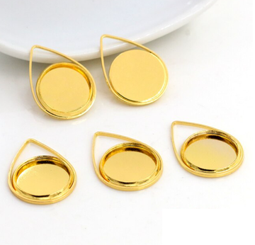 MP0050 - 10 pcs. Gold Plated Pendant Circle Posts Settings Bezels Tray Cabochons - 12mm Glue Pad Setting - Teardrop