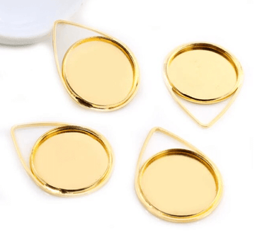 MP0062 - 10 pcs. Gold Plated Pendant Circle Posts Settings Bezels Tray Cabochons - 20mm Glue Pad Setting (Cameo Setting Diameter) - Teardrop
